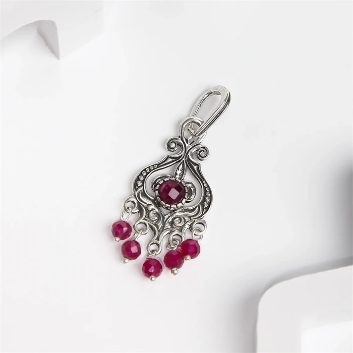 Подвеска из серебра с корундом 2563