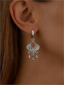 {{photo.Alt || photo.Description || 'Серьги из серебра'}}