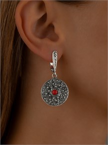 {{photo.Alt || photo.Description || 'Серьги из серебра с кораллом'}}