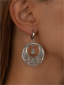 {{photo.Alt || photo.Description || 'Серьги из серебра'}}