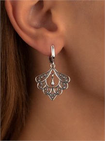 {{photo.Alt || photo.Description || 'Серьги из серебра с филигранью'}}