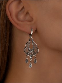 {{photo.Alt || photo.Description || 'Серьги из серебра'}}