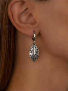 {{photo.Alt || photo.Description || 'Серьги из серебра'}}