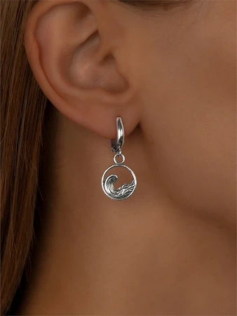 {{productViewItem.photos[photoViewList.activeNavIndex].Alt || productViewItem.photos[photoViewList.activeNavIndex].Description || 'Серьги из серебра'}}