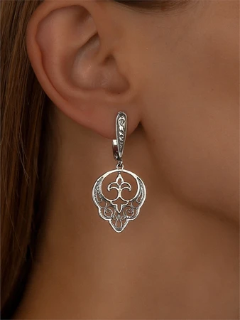 {{productViewItem.photos[photoViewList.activeNavIndex].Alt || productViewItem.photos[photoViewList.activeNavIndex].Description || 'Серьги из серебра'}}