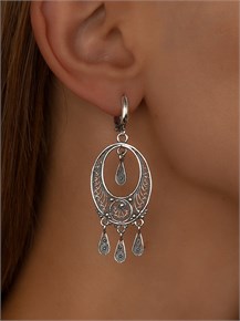 {{photo.Alt || photo.Description || 'Серьги из серебра с филигранью'}}