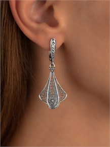 {{photo.Alt || photo.Description || 'Серьги из серебра'}}