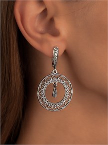 {{photo.Alt || photo.Description || 'Серьги из серебра с филигранью'}}