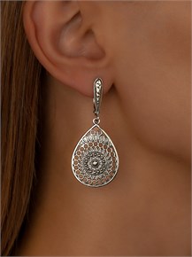 {{photo.Alt || photo.Description || 'Серьги из серебра с филигранью'}}