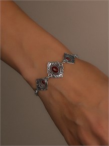 {{photo.Alt || photo.Description || 'Браслет из серебра с сердоликом'}}