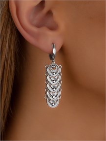 {{photo.Alt || photo.Description || 'Серьги из серебра'}}