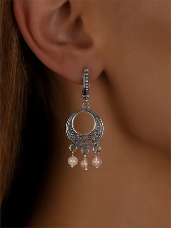 {{productViewItem.photos[photoViewList.activeNavIndex].Alt || productViewItem.photos[photoViewList.activeNavIndex].Description || 'Серьги из серебра с розовым кварцем'}}