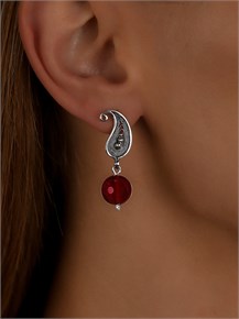 {{photo.Alt || photo.Description || 'Серьги из серебра с корундом'}}