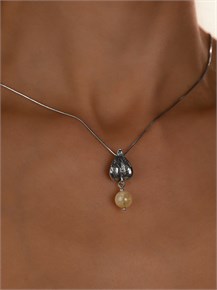 {{photo.Alt || photo.Description || 'Подвеска из серебра с пренитом'}}