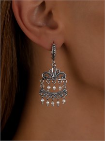 {{photo.Alt || photo.Description || 'Серьги из серебра с жемчугом'}}