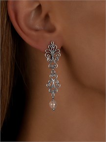 {{photo.Alt || photo.Description || 'Серьги из серебра с розовым кварцем'}}