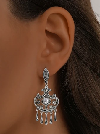 {{productViewItem.photos[photoViewList.activeNavIndex].Alt || productViewItem.photos[photoViewList.activeNavIndex].Description || 'Серьги из серебра'}}