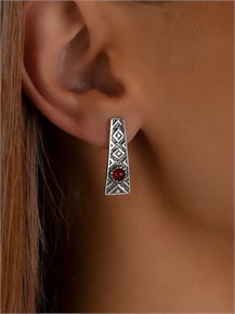 {{photo.Alt || photo.Description || 'Серьги из серебра  с сердоликом'}}