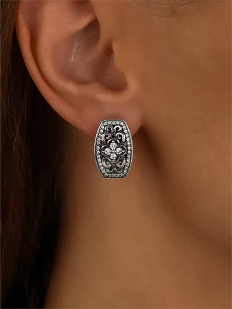 {{productViewItem.photos[photoViewList.activeNavIndex].Alt || productViewItem.photos[photoViewList.activeNavIndex].Description || 'Серьги из серебра'}}