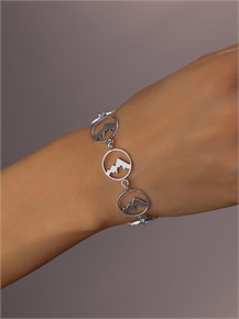 {{photo.Alt || photo.Description || 'Браслет из серебра "Горы"'}}