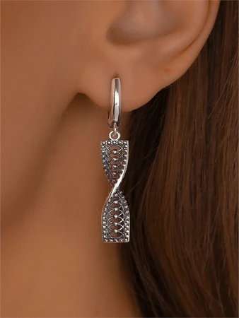 {{productViewItem.photos[photoViewList.activeNavIndex].Alt || productViewItem.photos[photoViewList.activeNavIndex].Description || 'Серьги из серебра'}}