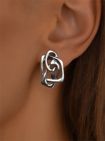 {{productViewItem.photos[photoViewList.activeNavIndex].Alt || productViewItem.photos[photoViewList.activeNavIndex].Description || 'Серьги из серебра'}}