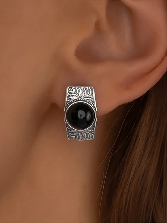 {{productViewItem.photos[photoViewList.activeNavIndex].Alt || productViewItem.photos[photoViewList.activeNavIndex].Description || 'Серьги из серебра с агатом'}}