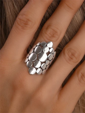 {{productViewItem.photos[photoViewList.activeNavIndex].Alt || productViewItem.photos[photoViewList.activeNavIndex].Description || 'Кольцо из серебра'}}