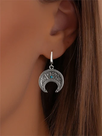 {{productViewItem.photos[photoViewList.activeNavIndex].Alt || productViewItem.photos[photoViewList.activeNavIndex].Description || 'Серьги из серебра'}}