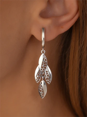 {{productViewItem.photos[photoViewList.activeNavIndex].Alt || productViewItem.photos[photoViewList.activeNavIndex].Description || 'Серьги из серебра'}}