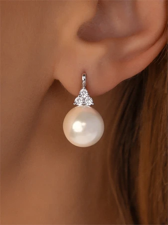 {{productViewItem.photos[photoViewList.activeNavIndex].Alt || productViewItem.photos[photoViewList.activeNavIndex].Description || 'Серьги из серебра с жемчугом'}}