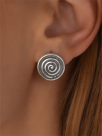 {{productViewItem.photos[photoViewList.activeNavIndex].Alt || productViewItem.photos[photoViewList.activeNavIndex].Description || 'Серьги из серебра'}}