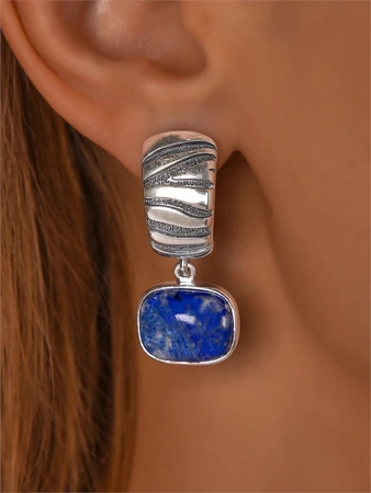 {{productViewItem.photos[photoViewList.activeNavIndex].Alt || productViewItem.photos[photoViewList.activeNavIndex].Description || 'Серьги из серебра с лазуритом'}}