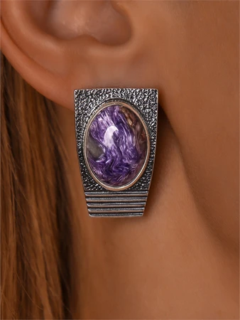 {{productViewItem.photos[photoViewList.activeNavIndex].Alt || productViewItem.photos[photoViewList.activeNavIndex].Description || 'Серьги из серебра с чароитом'}}