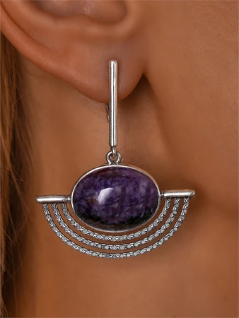 {{productViewItem.photos[photoViewList.activeNavIndex].Alt || productViewItem.photos[photoViewList.activeNavIndex].Description || 'Серьги из серебра с чароитом'}}