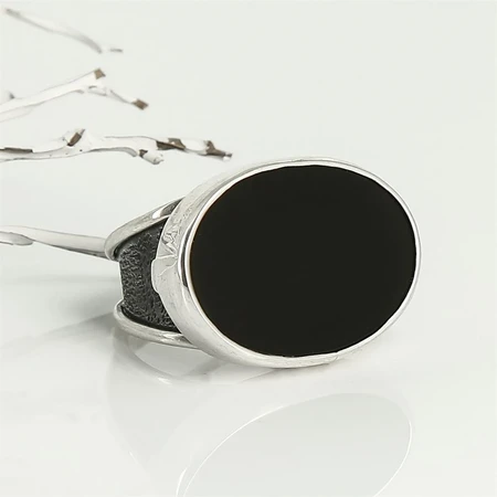 {{productViewItem.photos[photoViewList.activeNavIndex].Alt || productViewItem.photos[photoViewList.activeNavIndex].Description || 'Кольцо из серебра с агатом'}}