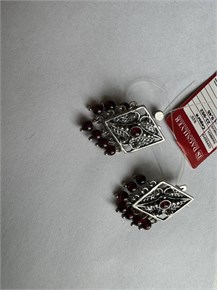 Серьги из серебра с гранатом 2653