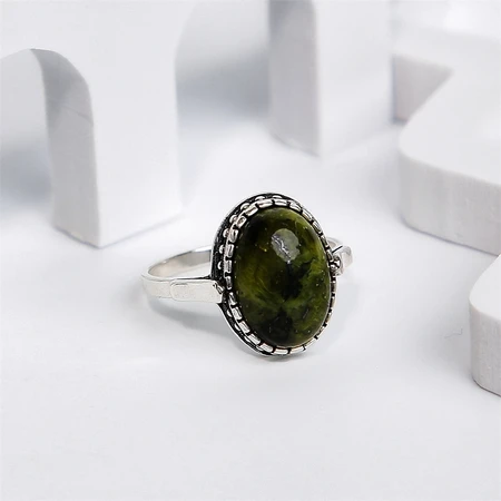 {{productViewItem.photos[photoViewList.activeNavIndex].Alt || productViewItem.photos[photoViewList.activeNavIndex].Description || 'Кольцо из серебра с змеевиком'}}