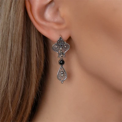 {{productViewItem.photos[photoViewList.activeNavIndex].Alt || productViewItem.photos[photoViewList.activeNavIndex].Description || 'Серьги из серебра с агатом'}}