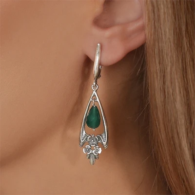 {{productViewItem.photos[photoViewList.activeNavIndex].Alt || productViewItem.photos[photoViewList.activeNavIndex].Description || 'Серьги из серебра с хризопразом'}}