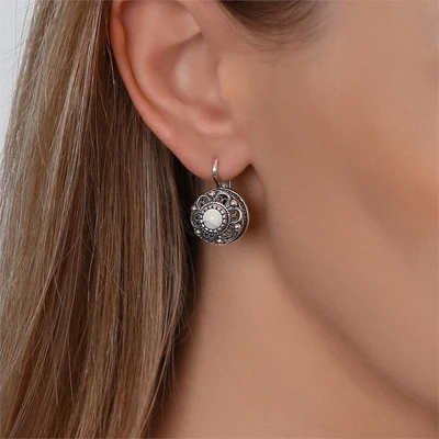 {{productViewItem.photos[photoViewList.activeNavIndex].Alt || productViewItem.photos[photoViewList.activeNavIndex].Description || 'Серьги из серебра с кахолонгом'}}