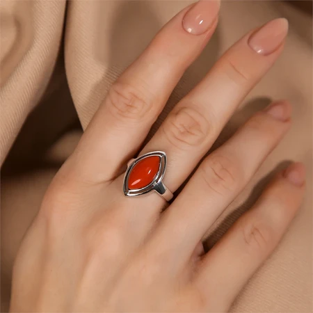 {{productViewItem.photos[photoViewList.activeNavIndex].Alt || productViewItem.photos[photoViewList.activeNavIndex].Description || 'Кольцо из серебра с кораллом'}}