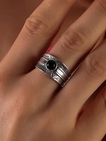 {{productViewItem.photos[photoViewList.activeNavIndex].Alt || productViewItem.photos[photoViewList.activeNavIndex].Description || 'Кольцо из серебра с агатом в этно стиле'}}