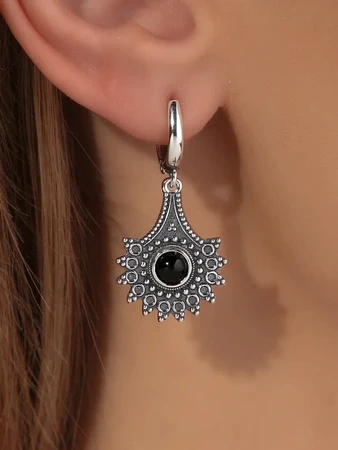 {{productViewItem.photos[photoViewList.activeNavIndex].Alt || productViewItem.photos[photoViewList.activeNavIndex].Description || 'Серьги из серебра с агатом'}}