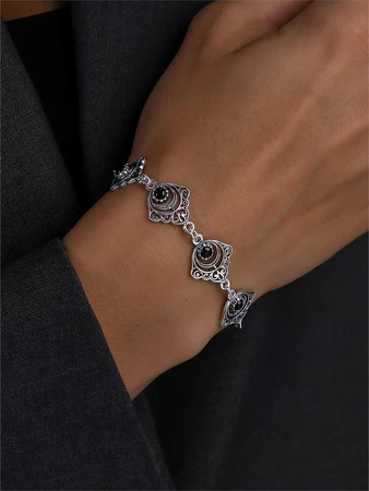 {{productViewItem.photos[photoViewList.activeNavIndex].Alt || productViewItem.photos[photoViewList.activeNavIndex].Description || 'Браслет из серебра с агатом'}}