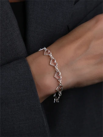 {{productViewItem.photos[photoViewList.activeNavIndex].Alt || productViewItem.photos[photoViewList.activeNavIndex].Description || 'Браслет из серебра'}}