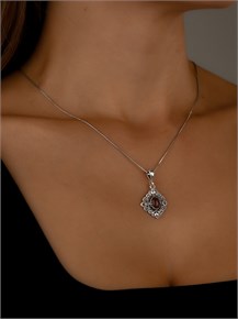 {{photo.Alt || photo.Description || 'Кулон из серебра с сердоликом'}}