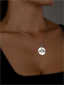 {{photo.Alt || photo.Description || 'Кулон из серебра'}}