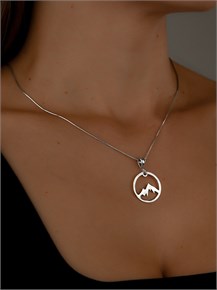 {{photo.Alt || photo.Description || 'Кулон из серебра'}}