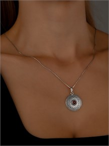 {{photo.Alt || photo.Description || 'Подвеска из серебра с сердоликом'}}